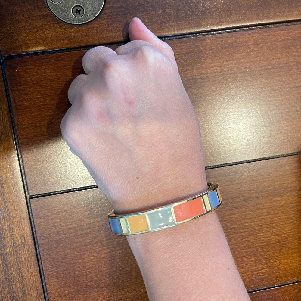 Bangle, unknown brand, brand new no scratches